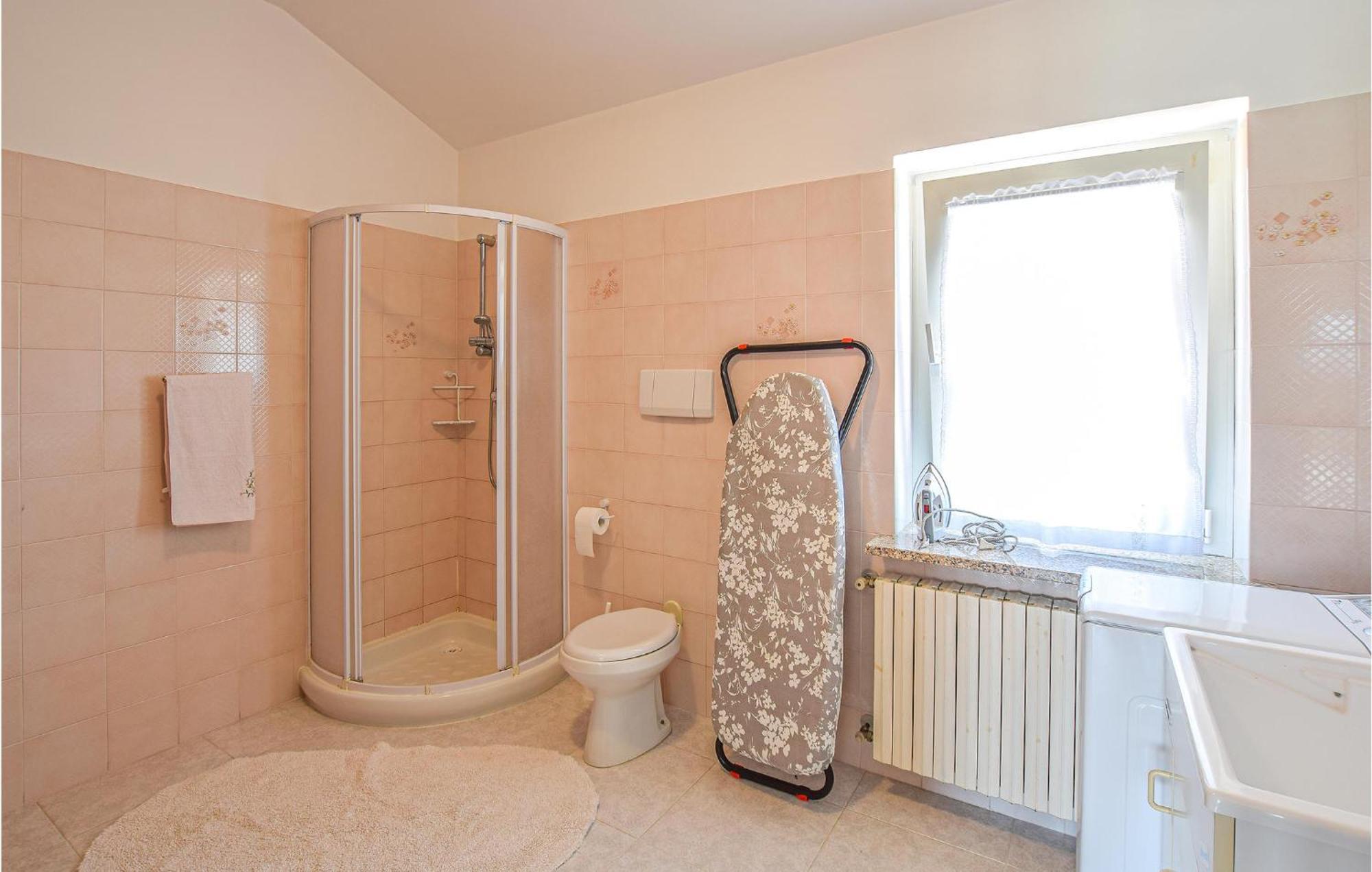 2 Bedroom Cozy Apartment In Grado Exteriör bild