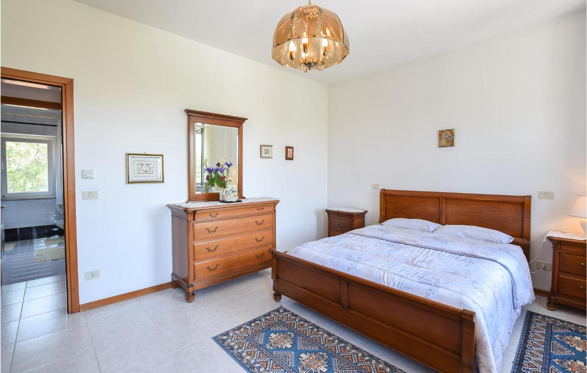 2 Bedroom Cozy Apartment In Grado Exteriör bild