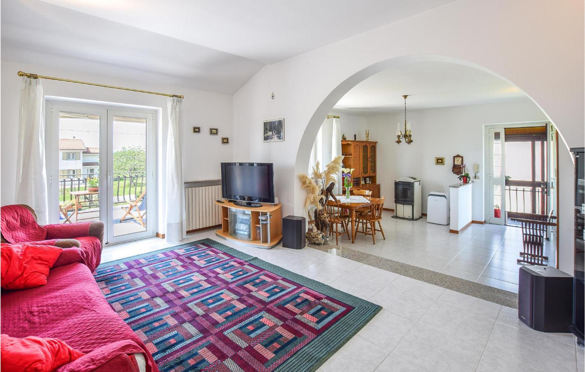 2 Bedroom Cozy Apartment In Grado Exteriör bild